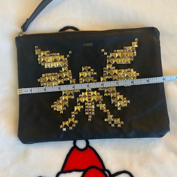 OBEY Propaganda leather studded clutch - Picture 5 of 6